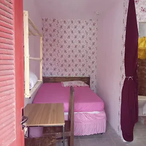Kitinete Pequena Em Patio Compartilhado Casa de Férias